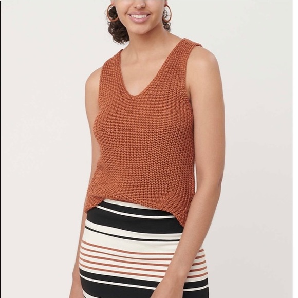 V neck sweater tank - Picture 2 of 4